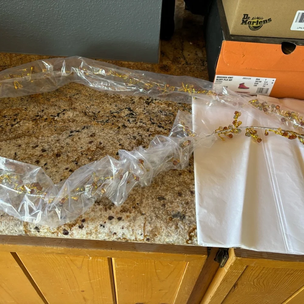 Beaded garland brown shades NWT Neiman Marcus 6 ft long